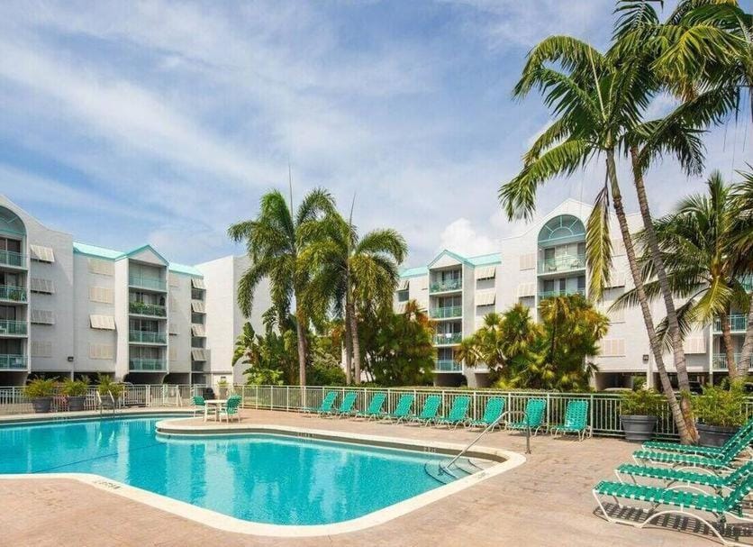 Property building, Pool view, sunbed