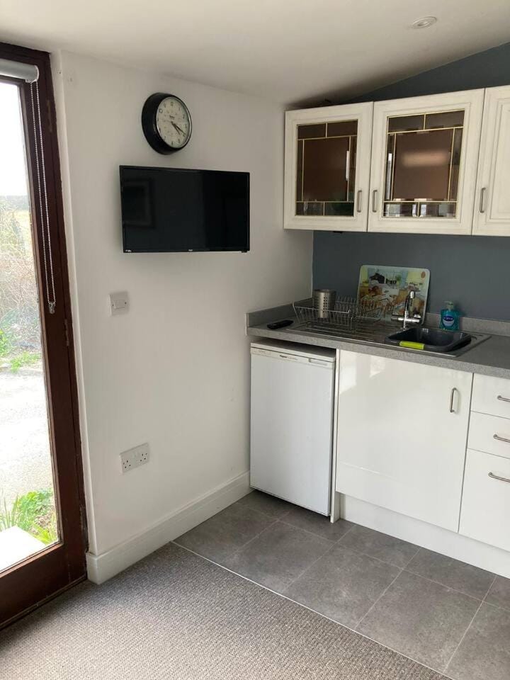 TV and multimedia, Kitchen or kitchenette
