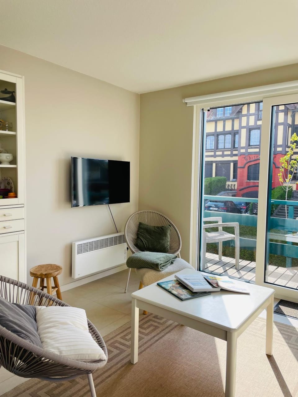 TV and multimedia, Living room, Seating area