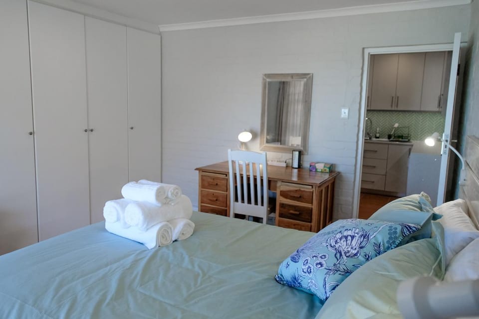 Bed, Photo of the whole room, Bedroom, towels, wardrobe