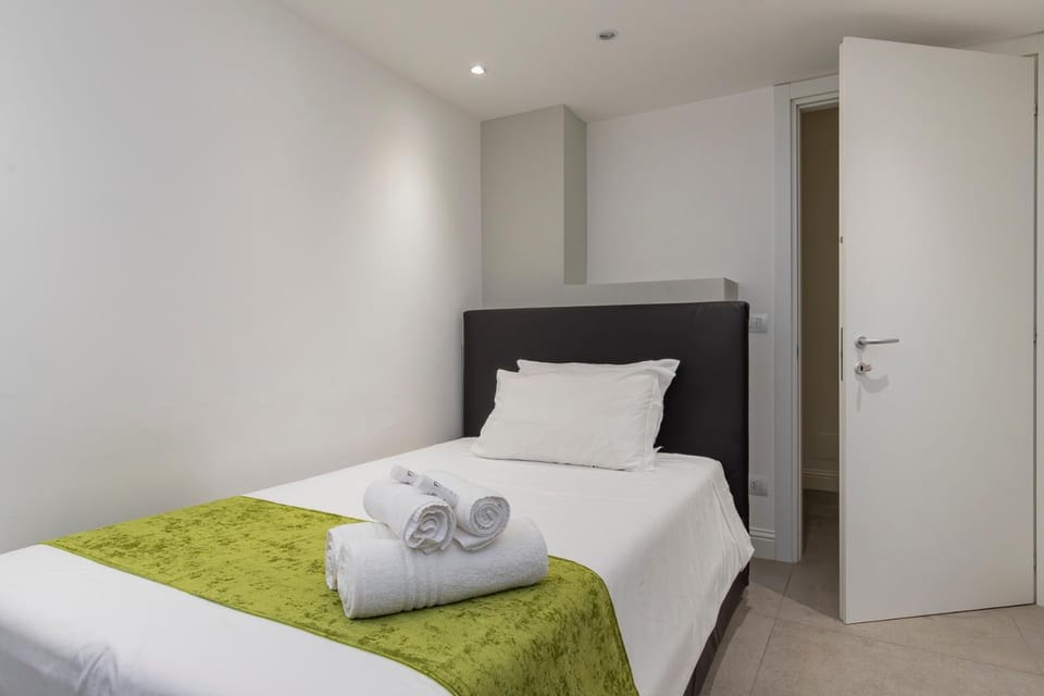 Xenia Apartments - Modern three-room apartment in Moscova area Apartment in Milan