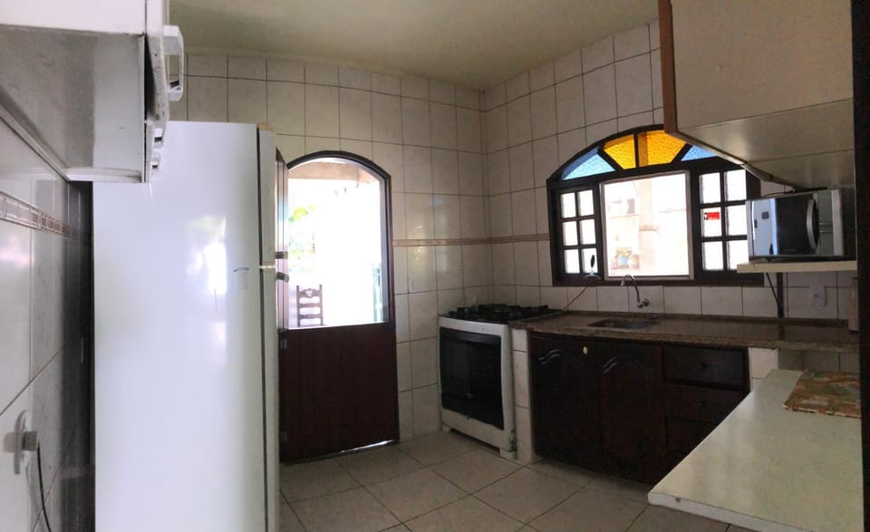 Kitchen or kitchenette, oven, pet friendly, stove