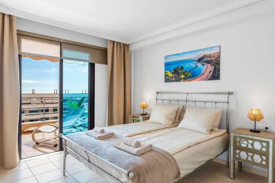 2BDR Ocean and la Gomera Vista Getaway Apartment in Acantilados de Los Gigantes