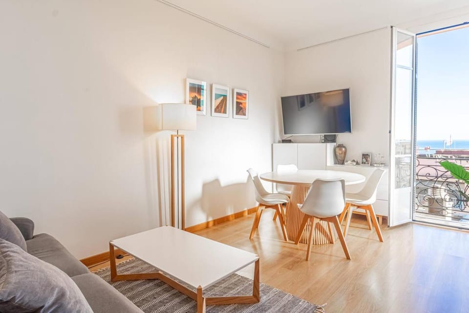 T2 central Beausoleil House in Avenue du Carnier