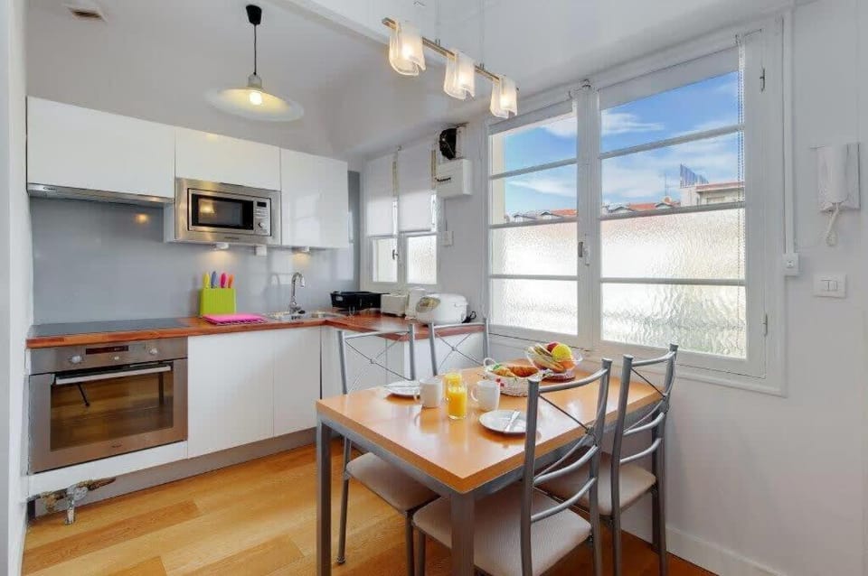 MyrAzur Carre d'Or Apartment in Nice