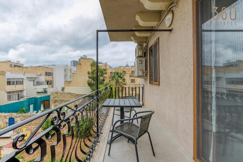Property building, Patio, Day, View (from property/room), Balcony/Terrace, Pool view, Swimming pool