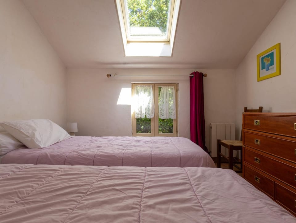 Property building, Living room, Bedroom