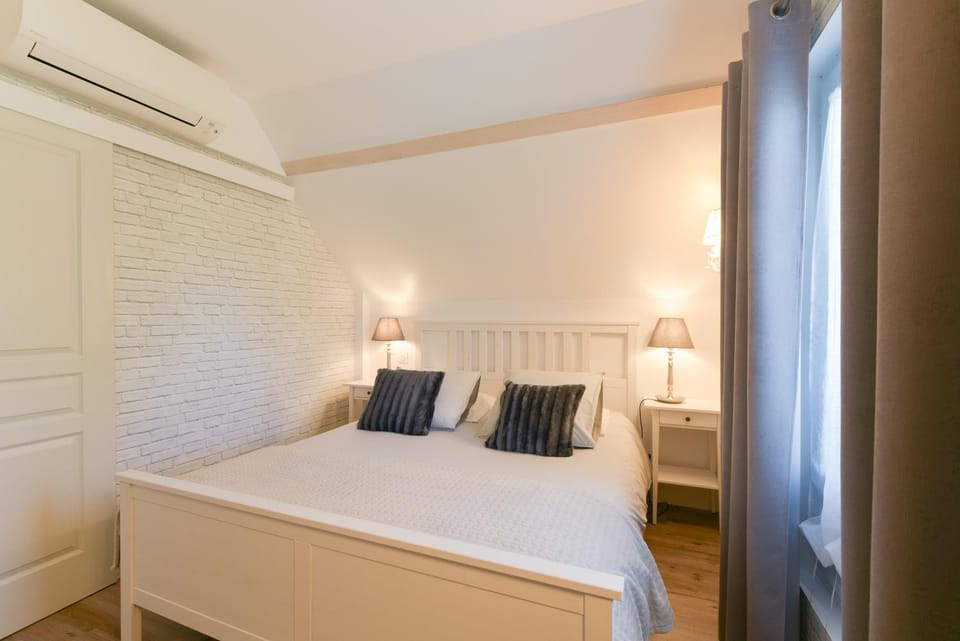 Property building, Living room, Bedroom