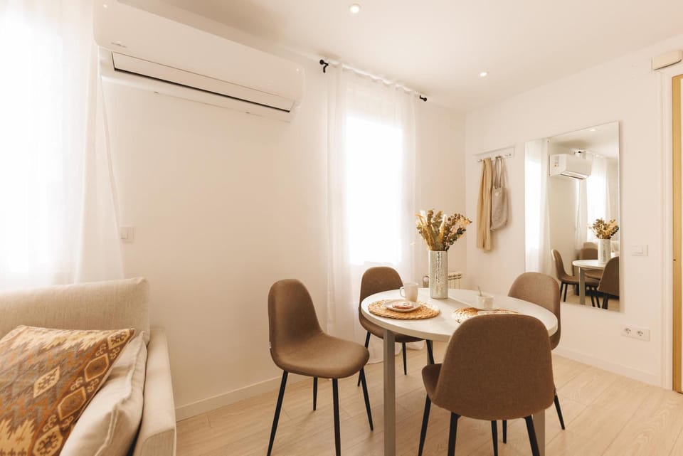 Dining area, air conditioner