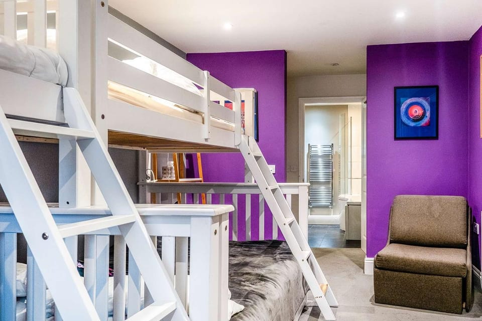 Bed, Bedroom, bunk bed