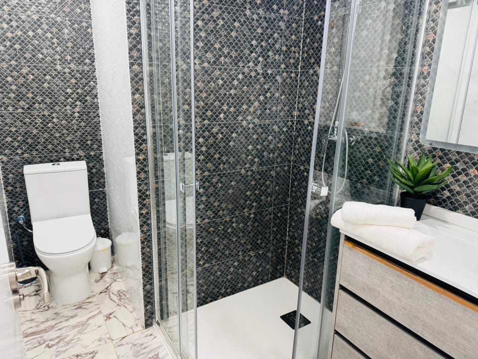 Shower, Bathroom