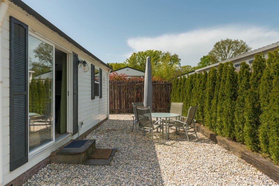 Property building, Spring, Day, Garden, Garden view