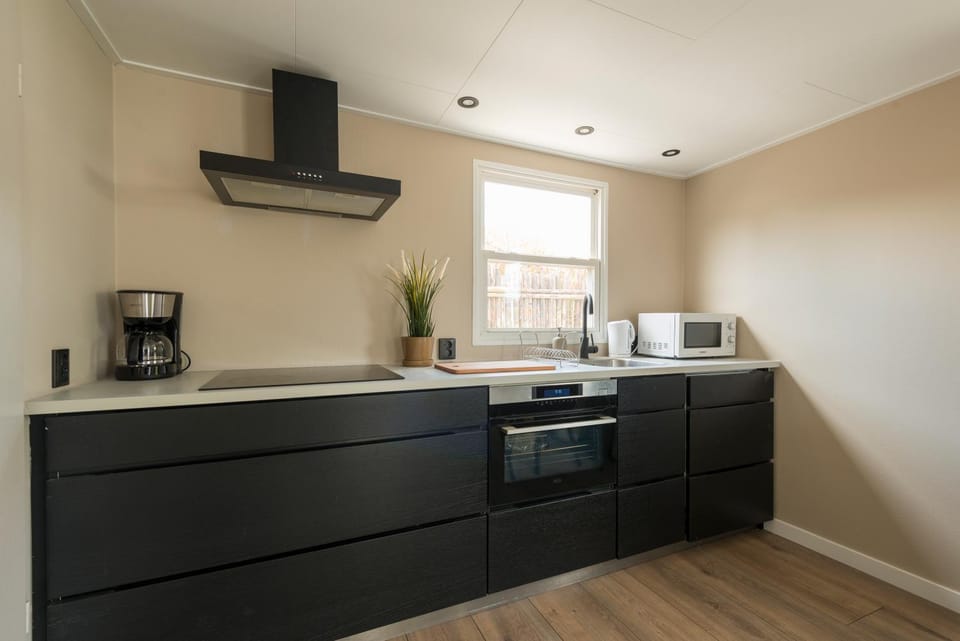 Coffee/tea facilities, Kitchen or kitchenette