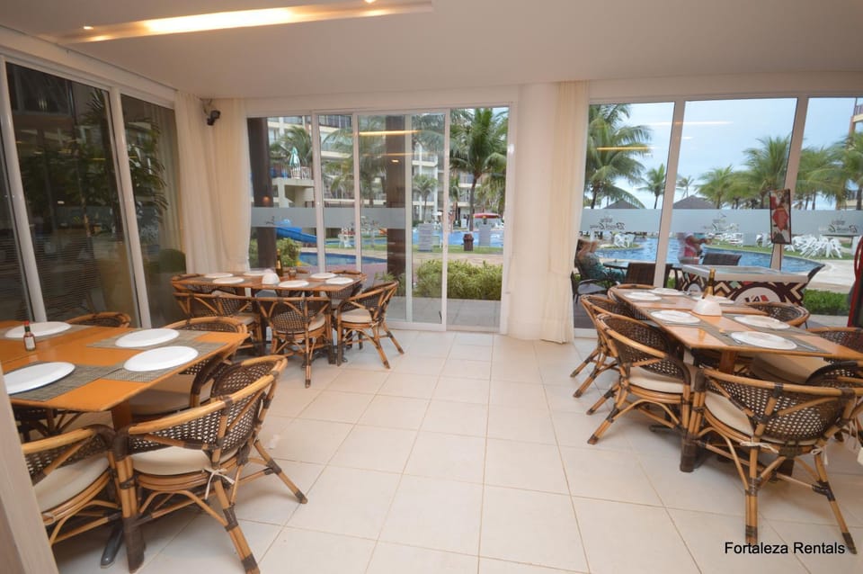 Restaurant/places to eat, Food and drinks