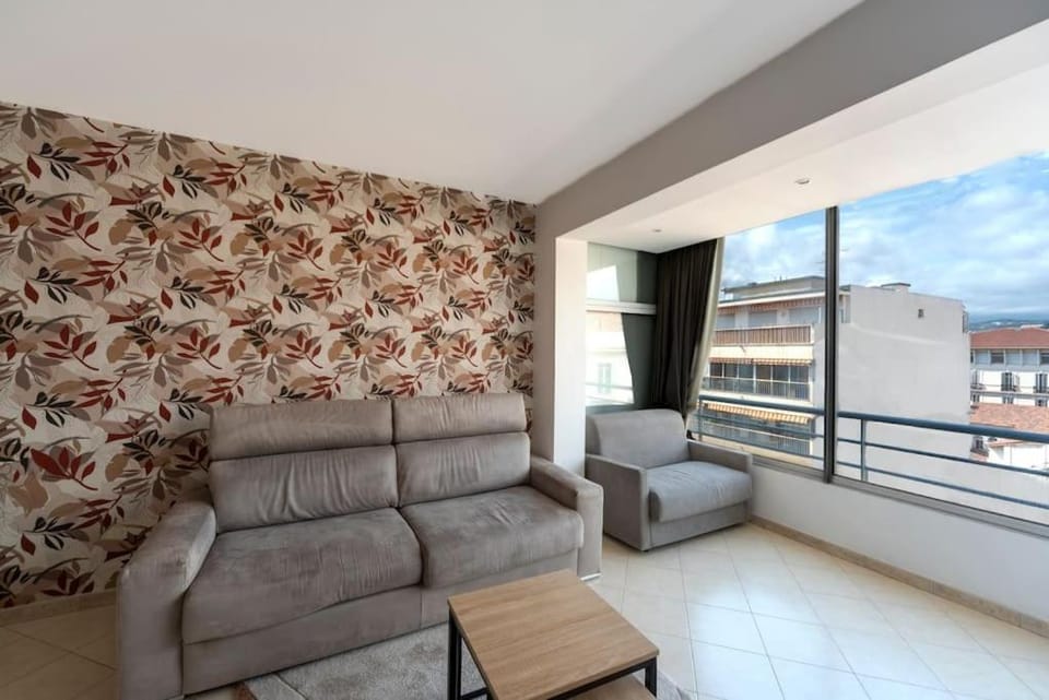 Le Grand Hôtel -Centre Croisette Apartment in Cannes