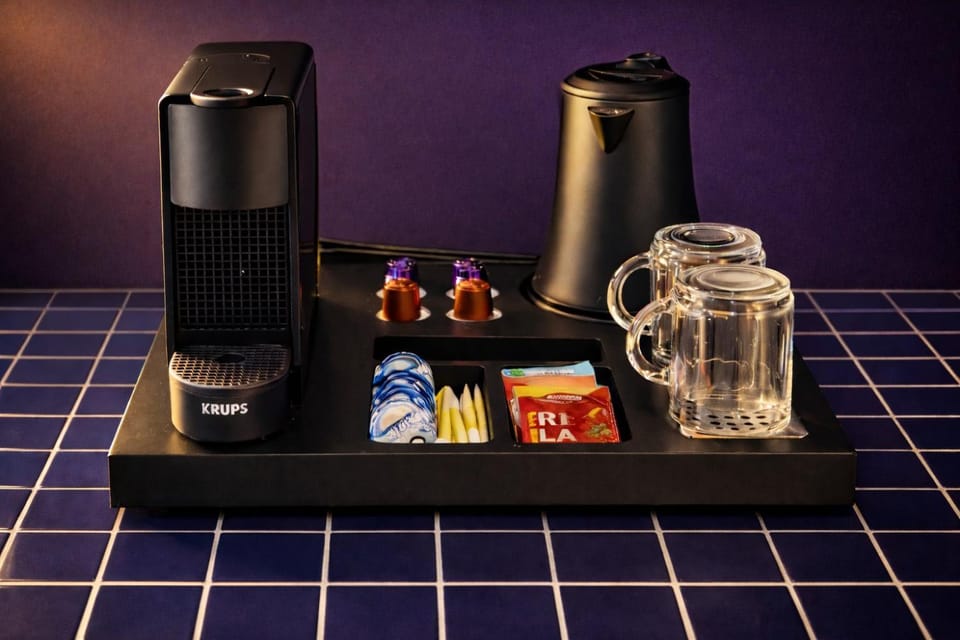Coffee/tea facilities, Kitchen or kitchenette, Food and drinks, Food