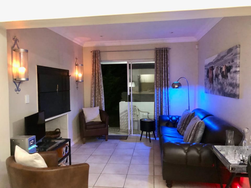 Property building, BBQ facilities, Living room, Entertainment