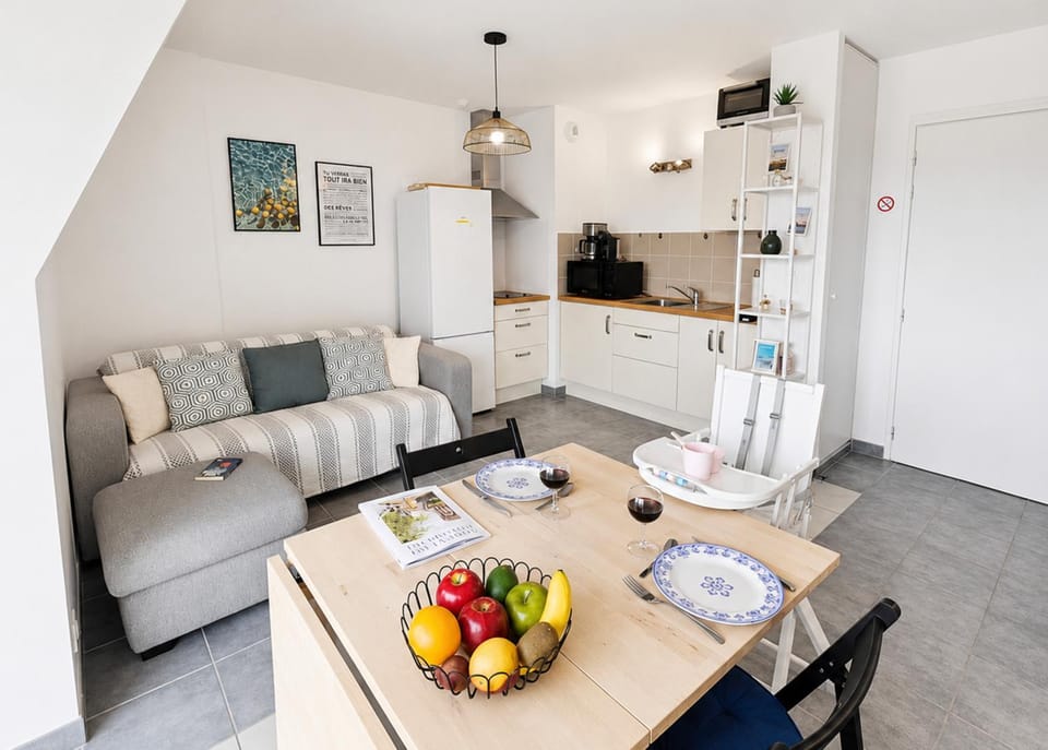Living room, Dining area, kitchen