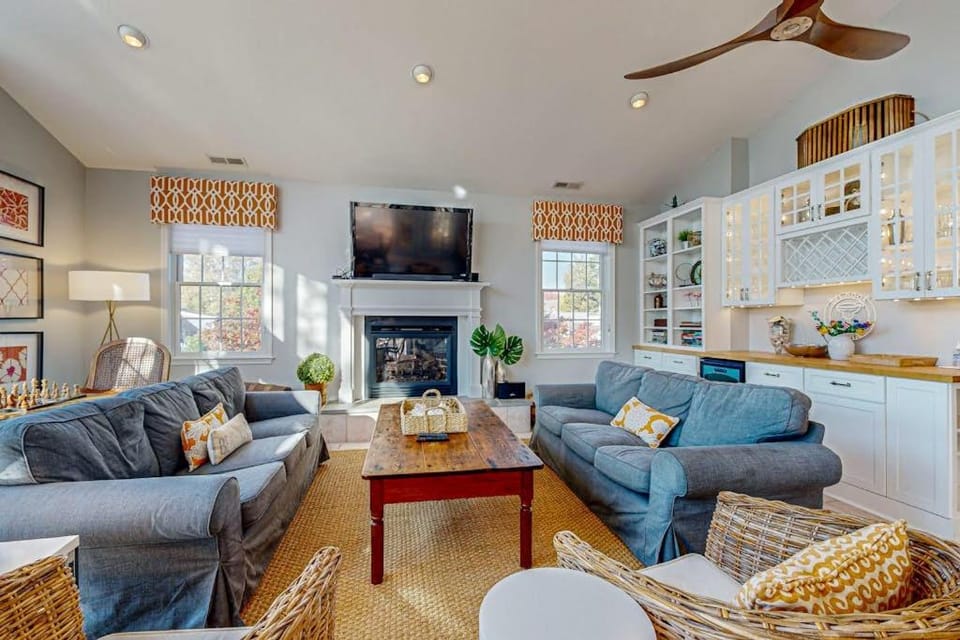 Rehoboth Beach --- 21163 Bayview Rd. House in Rehoboth Beach