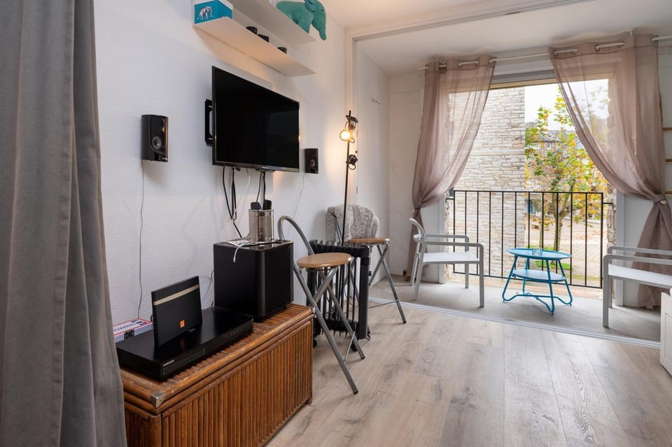 Property building, Living room