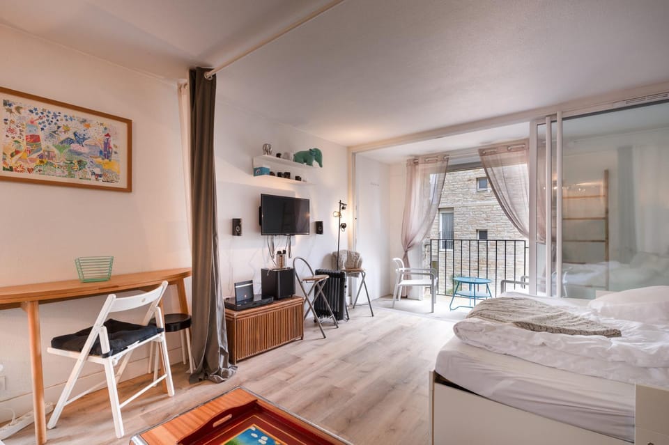 Property building, Living room