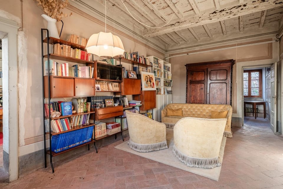 Property building, Living room