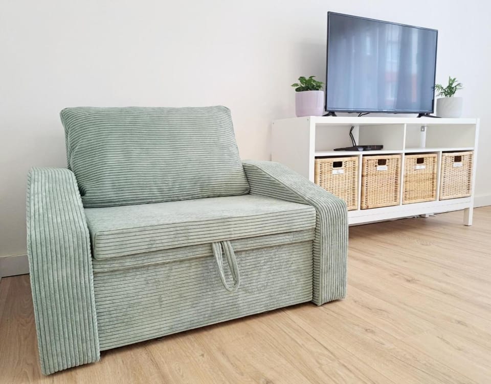 TV and multimedia, Seating area