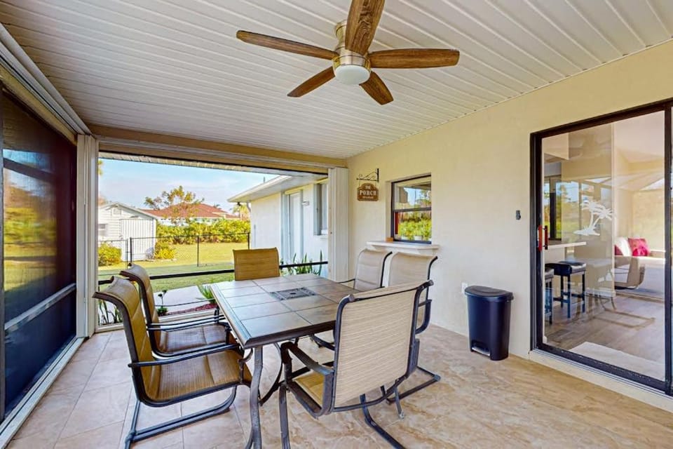 The Cozy House House in Gulf Cove