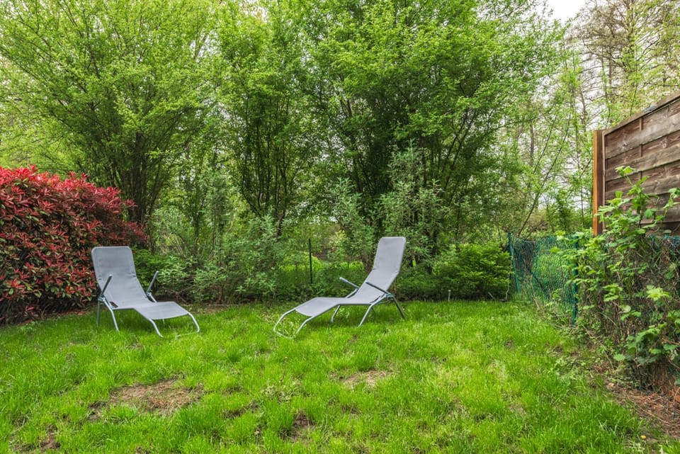 Garden, sunbed