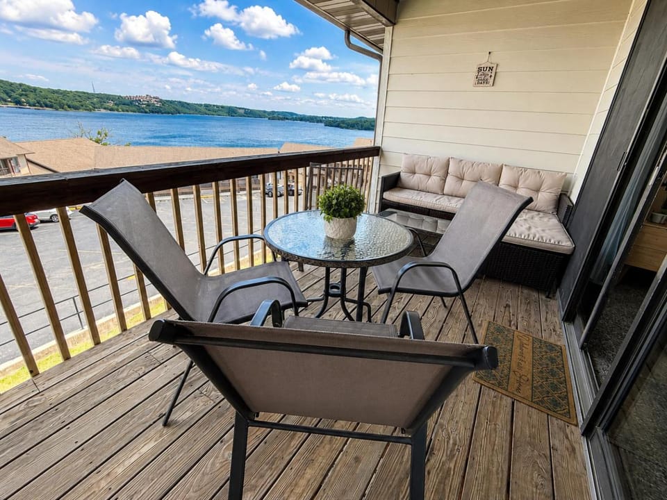 Pleasure Point at Kimberling Crossing Apartment in Kimberling City