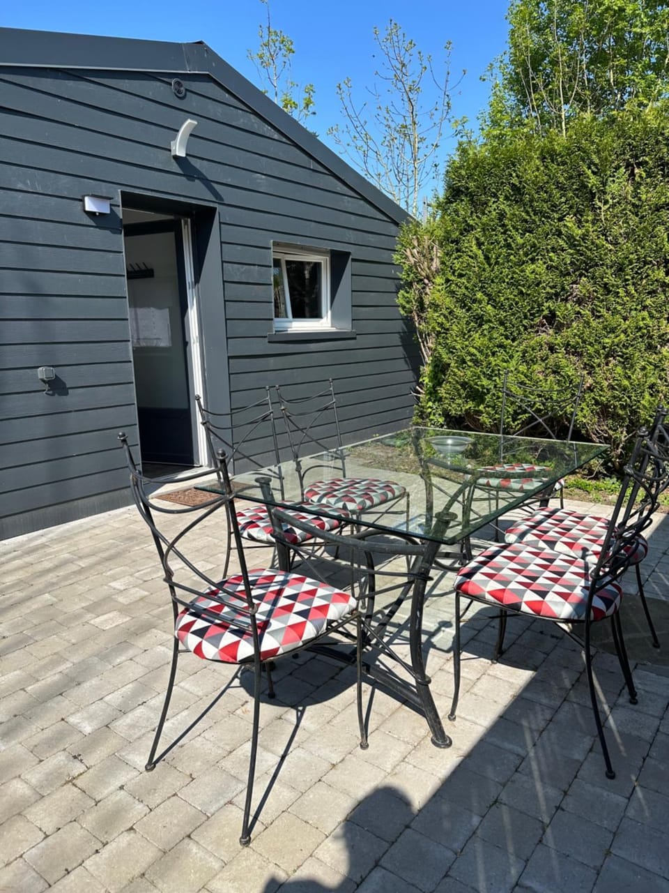 Patio, Spring, Day