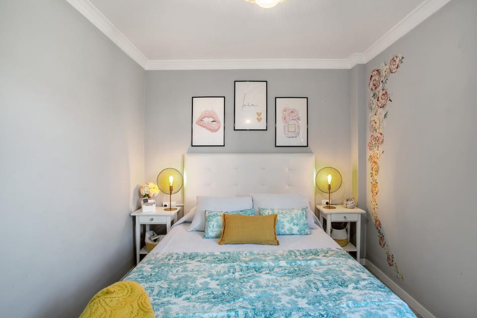 Living room, Bedroom