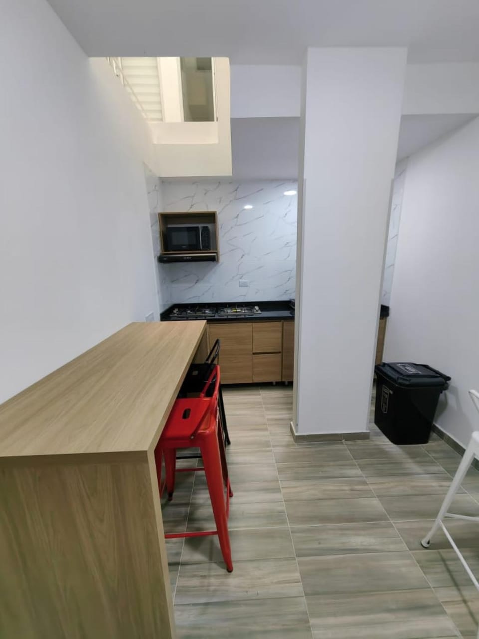 Kitchen or kitchenette, Dining area