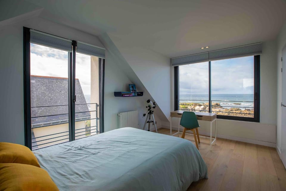 Natural landscape, View (from property/room), Photo of the whole room, Bedroom