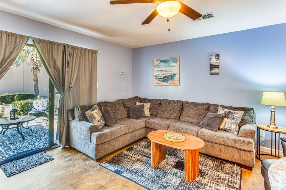 Walk to Ocean Myrtle Beach Townhome with Patio House in Myrtle Beach
