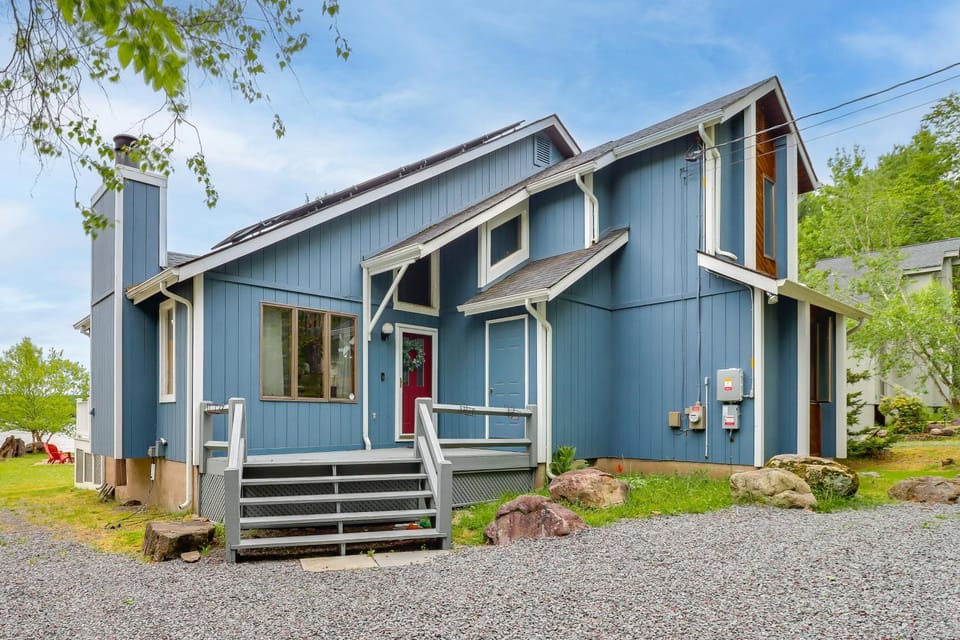 Lakefront Cabin: Kayaks, Paddle Boards & Fishing Cabin in Coolbaugh Township