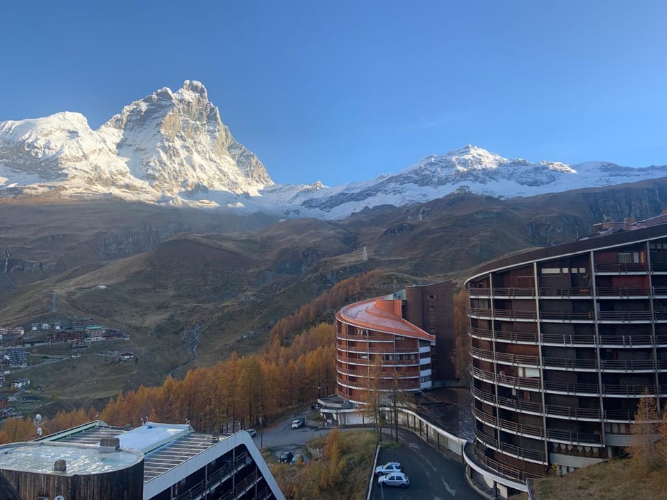 Day, Natural landscape, View (from property/room), Autumn, Mountain view