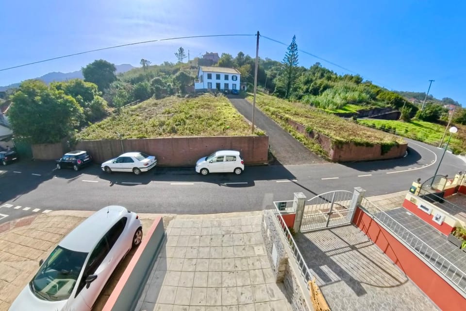 Neighbourhood, Natural landscape