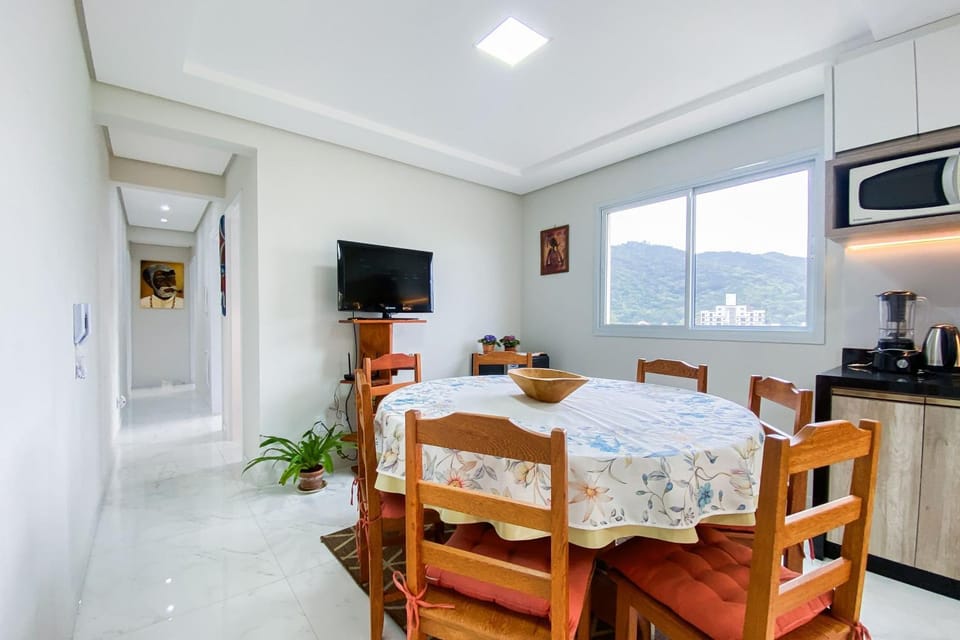 Localização Ideal na Praia de Palmas - 0157 Apartment in Florianopolis