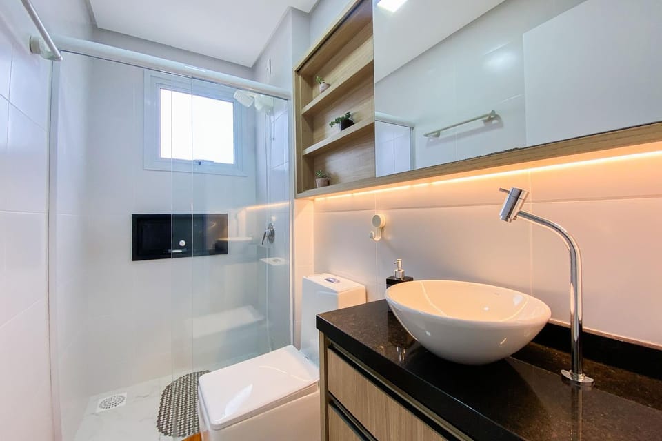Localização Ideal na Praia de Palmas - 0157 Apartment in Florianopolis