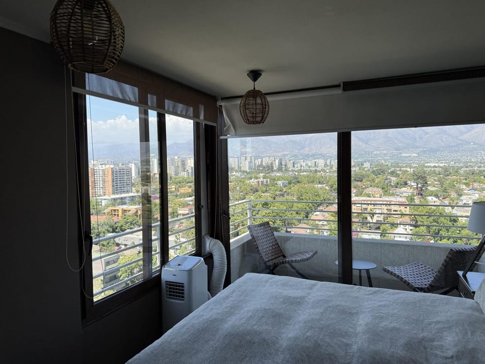 Bed, Natural landscape, Balcony/Terrace, Photo of the whole room, Seating area, Bedroom, Mountain view