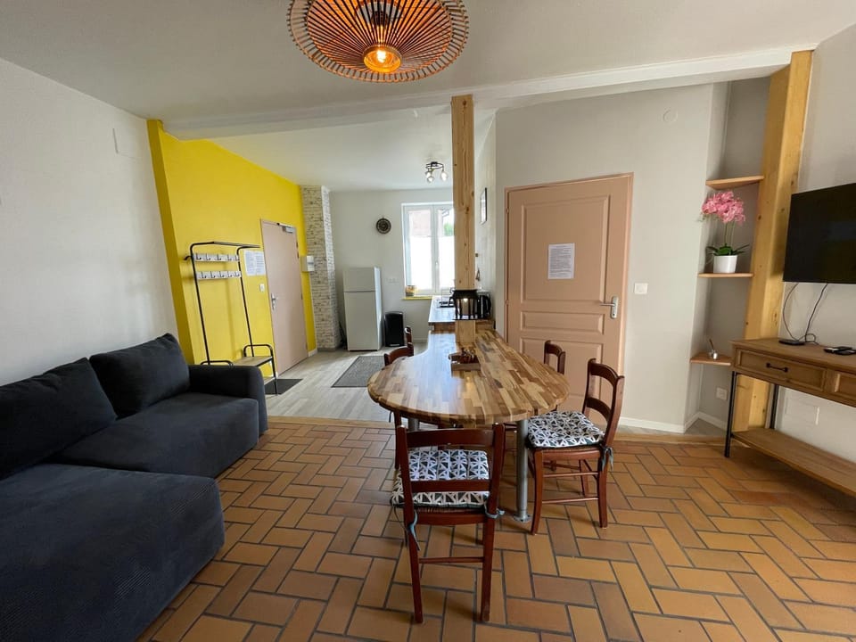 Living room, Dining area