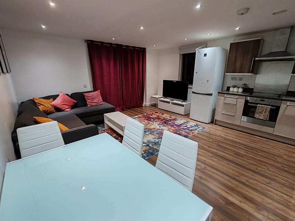 Kitchen or kitchenette, Living room, Seating area, Dining area