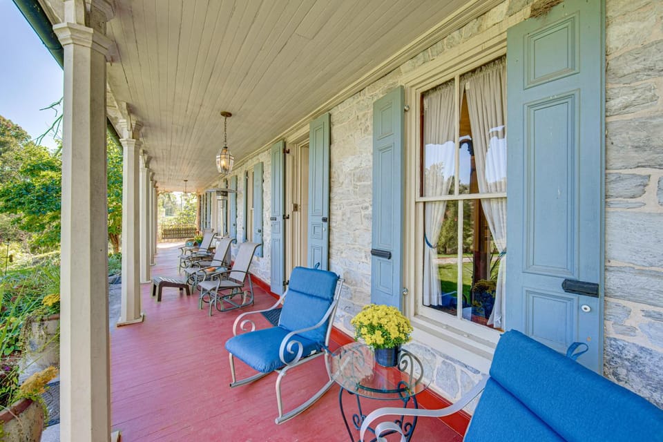 Walk to Creek: Mount Joy Home Near Nook Sports House in Pennsylvania