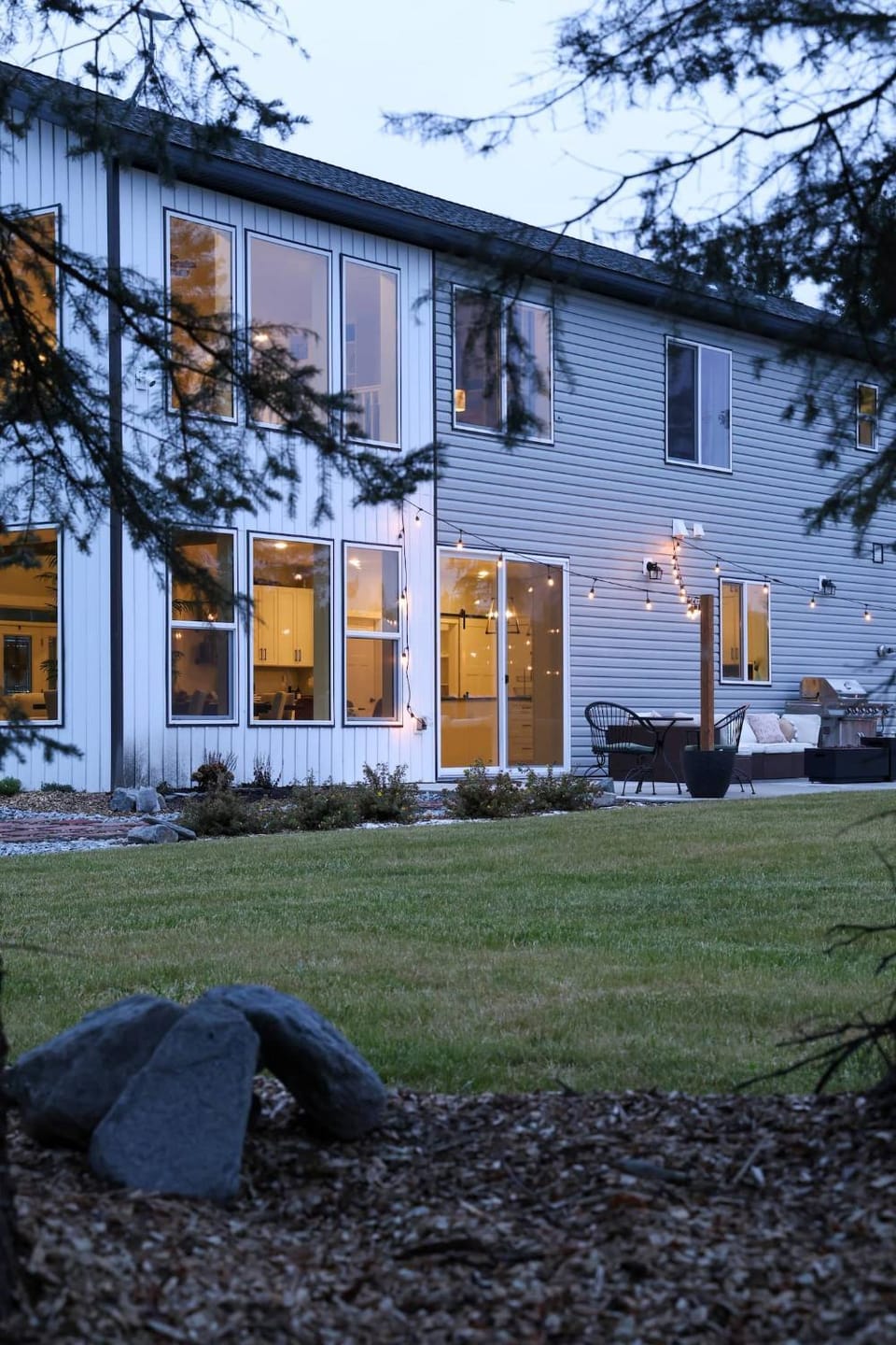 Luxury Riverfront Estate いの House in Alaska