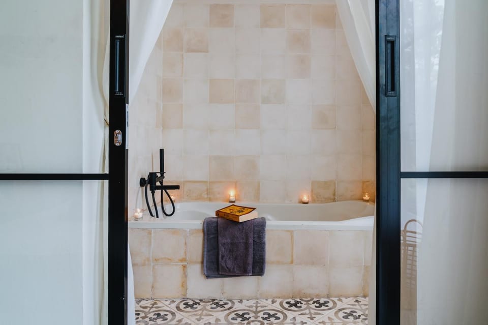 Shower, Bathroom, Bath, towels