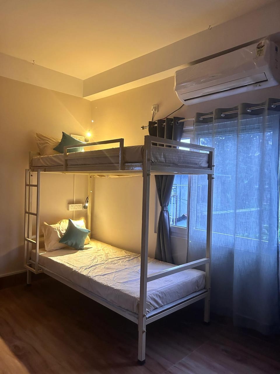 Thikana by Mulaqat Hostel in West Bengal