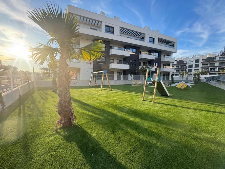 luxe appartement met zwembad Apartment in Vega Baja del Segura