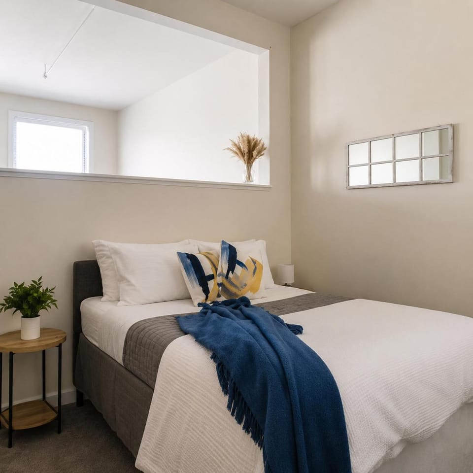 #6 Downtown Free Parking- Walk to Gainbridge, Lucas Oil, Conv Cntr Apartment in Indianapolis