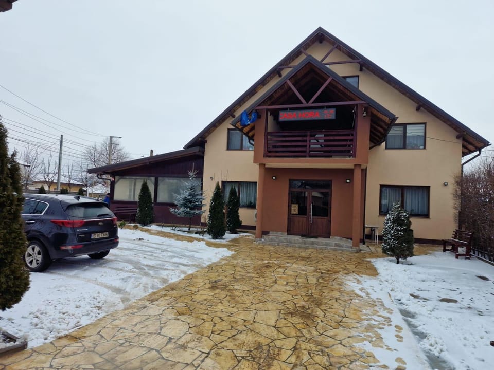 Pensiunea HORA Bed and Breakfast in Romania